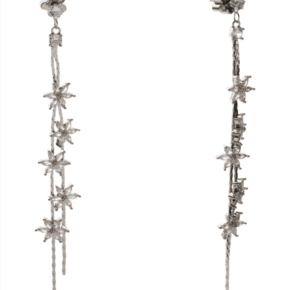 🩶🔹️Camila Coelgo 🔹️Rhinestone Floral Silver  Dangle Long Cub Zirconia Earring